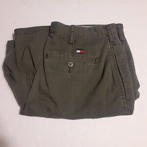 Tommy Hilfiger Men's Olive Green Cargo Shorts 77806